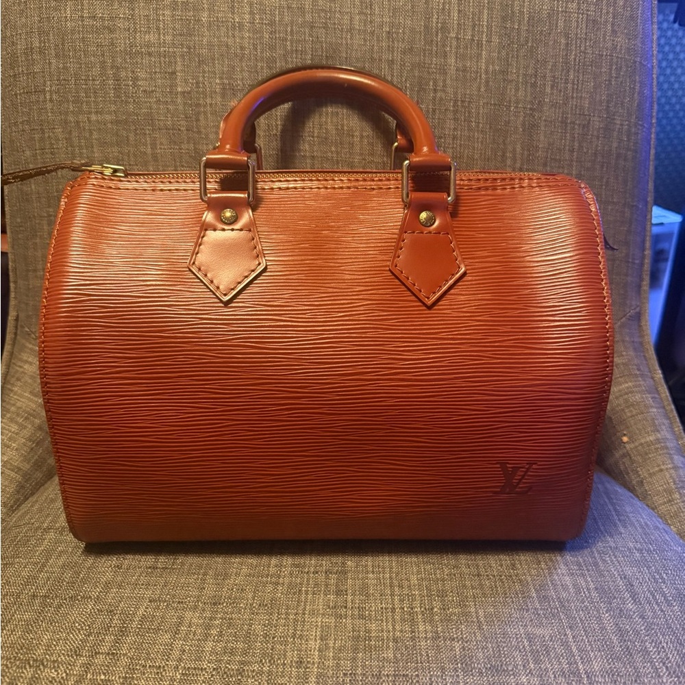 Louis Vuitton Speedy 25 Epi Leather in Kenyan Fawn - Picture 3 of 10